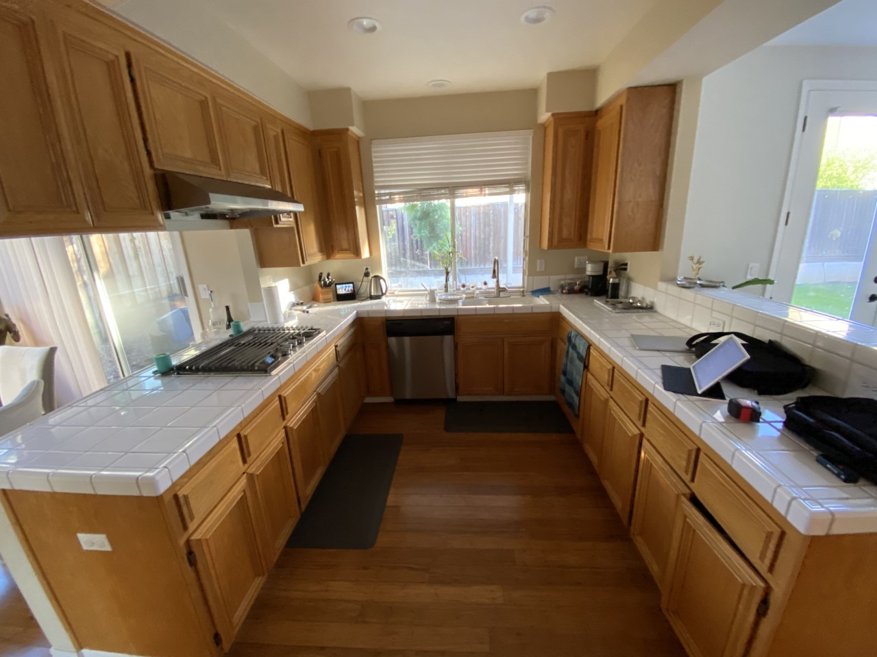 Traditional kitchen before remodeling